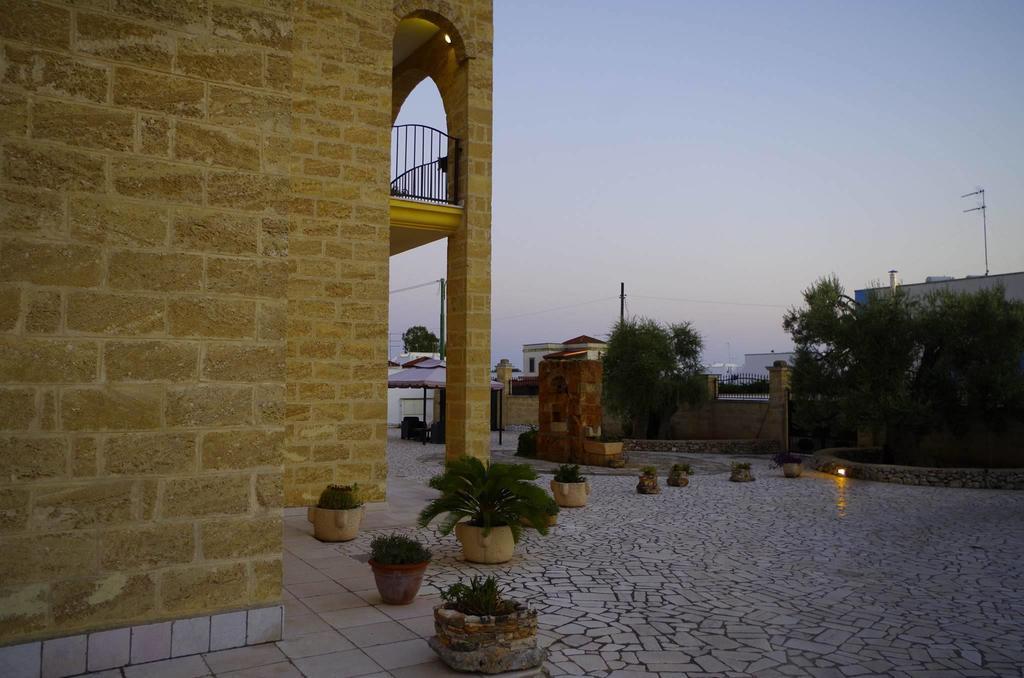Villa Arneide Bed And Breakfast Torre Lapillo Exterior foto